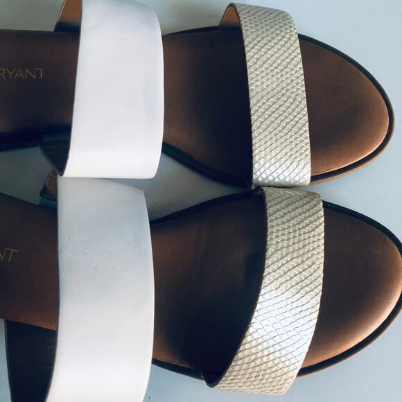 Lane Bryant Women's 9 WIDE Slide Wedge Gold Strap Sandal Slip On - Picture 8 of 8